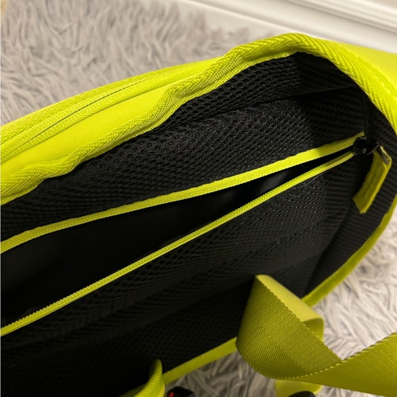 Diesel yellow green 1DR-pod pouch. - Picture 4 of 5